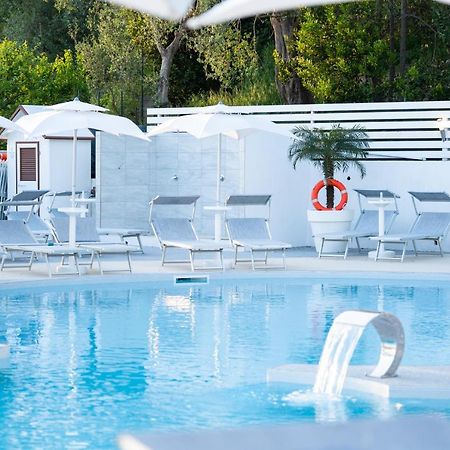 Hotel & Spa Relais Freedom Club Маса Лубрензе Екстериор снимка