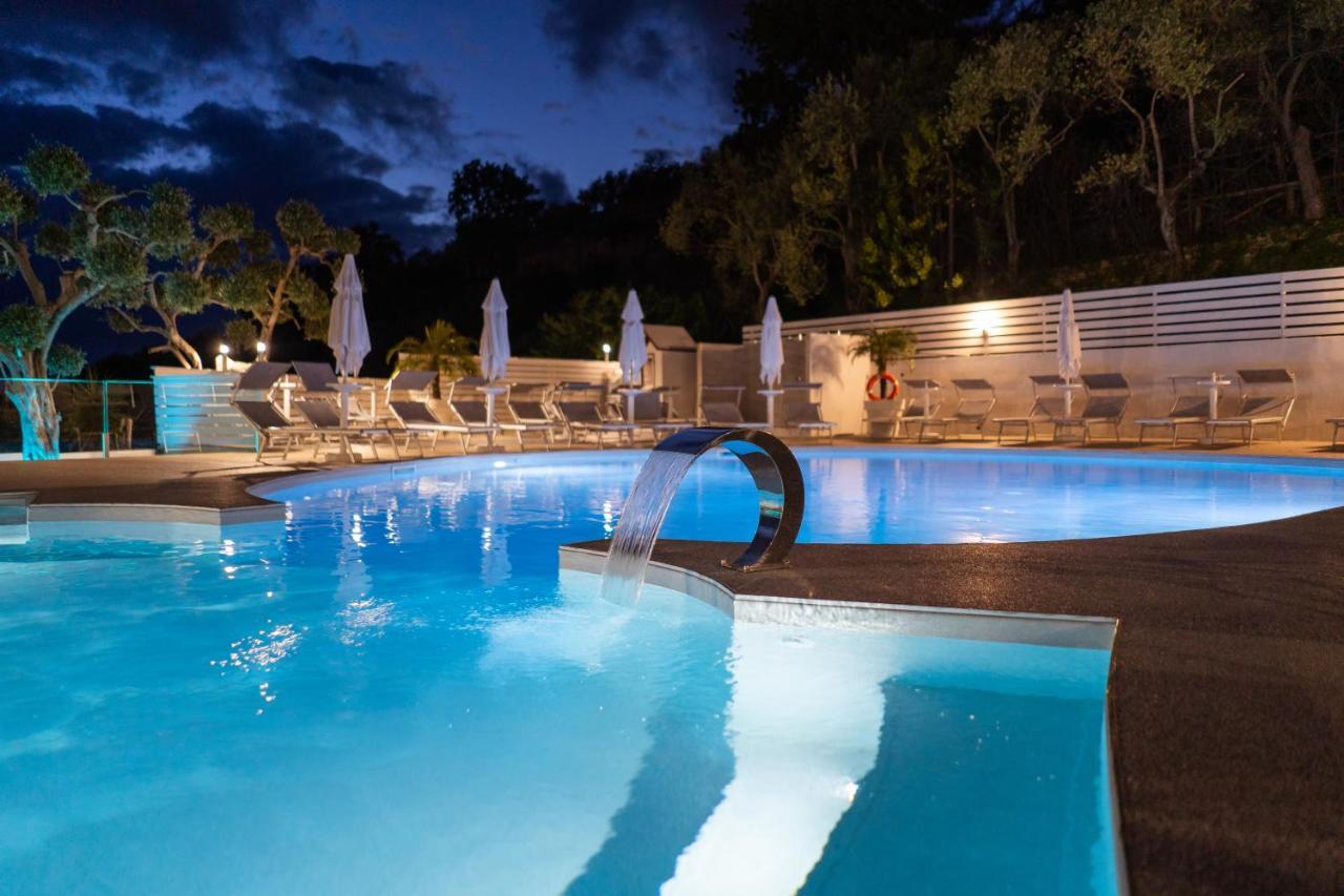 Hotel & Spa Relais Freedom Club Маса Лубрензе Екстериор снимка